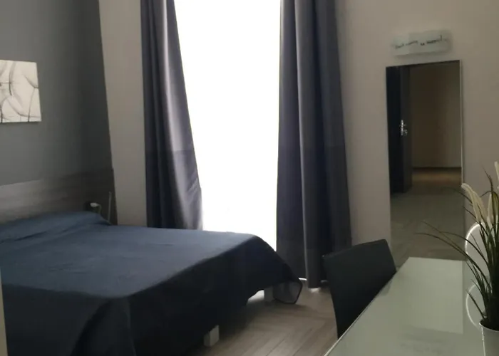 فندق مبيت وإفطار La Dimora Di Garibaldi 3*
